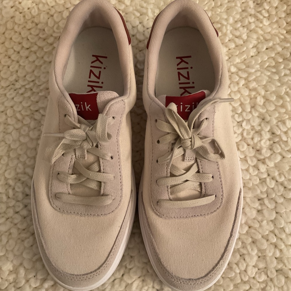 KIZIK sneakers